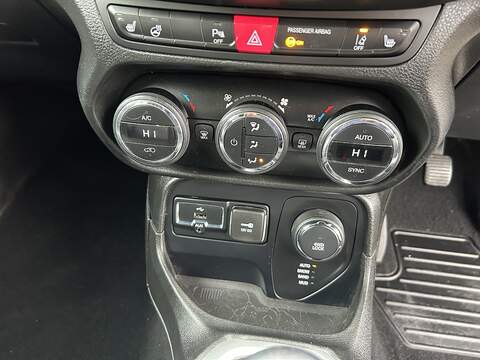 Jeep Renegade 2.0 MultiJetII Limited SUV 5dr Diesel Manual 4WD Euro 6 (s/s) (140 ps) - U75098