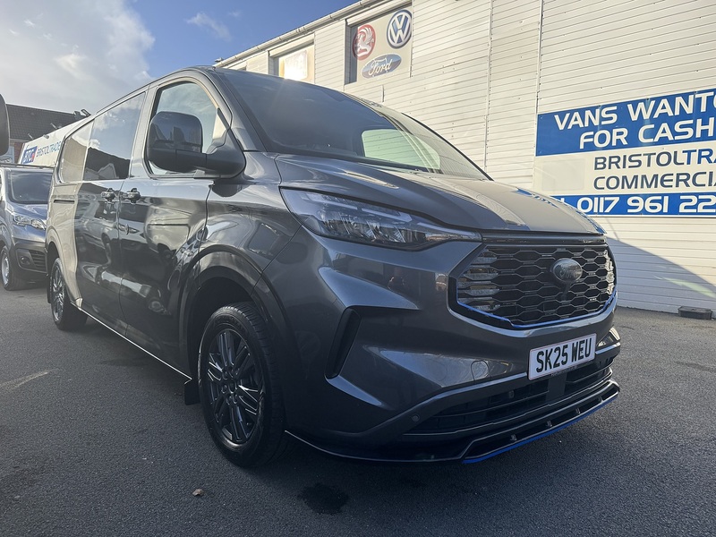 2025 Ford Transit Custom 2.0TDCi 320 L2H1 Limited (170PS)(EU6e) Double Cab-in-Van 1996cc auto