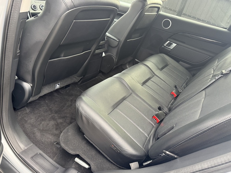 Land Rover Discovery 3.0 SD V6 SE SUV 5dr Diesel Auto 4WD Euro 6 (s/s) (306 ps) - U75116