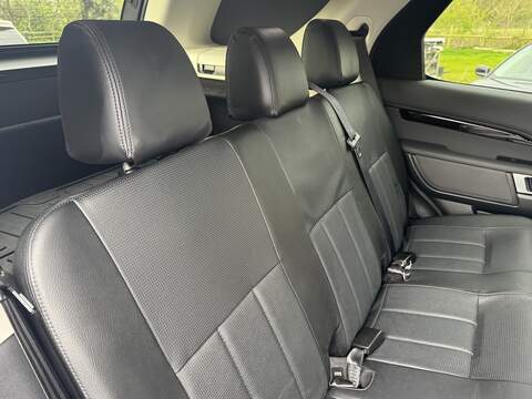 Land Rover Discovery 3.0 SD V6 SE SUV 5dr Diesel Auto 4WD Euro 6 (s/s) (306 ps) - U75116