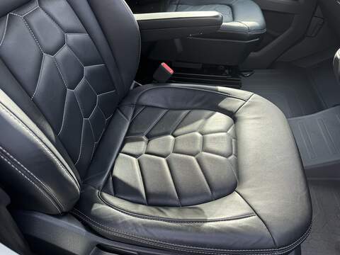 MAN TGE 2.0 BiTurbo 3180d Panel Van 5dr Diesel Auto 4WD LWB High Roof Euro 6 (s/s) (177 ps) - U75117