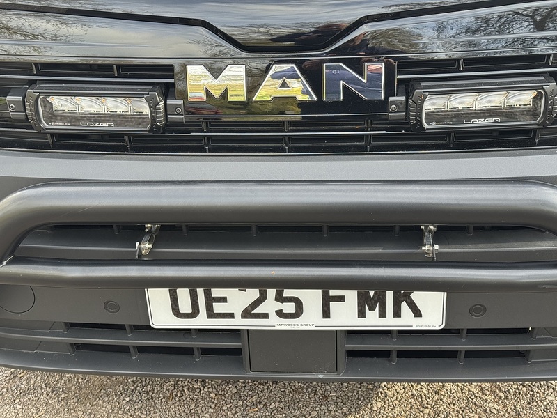 MAN TGE 2.0 BiTurbo 3180d Panel Van 5dr Diesel Auto 4WD LWB High Roof Euro 6 (s/s) (177 ps) - U75117