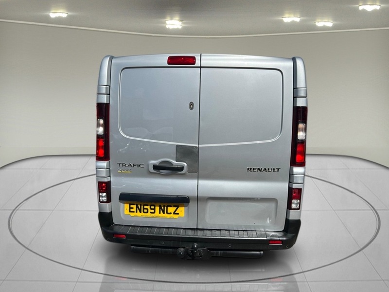 Renault Trafic 2.0 dCi ENERGY 28 Sport Panel Van 5dr Diesel Manual SWB Standard Roof Euro 6 (s/s) (120 ps) - U75121
