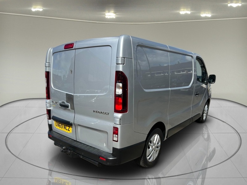 Renault Trafic 2.0 dCi ENERGY 28 Sport Panel Van 5dr Diesel Manual SWB Standard Roof Euro 6 (s/s) (120 ps) - U75121