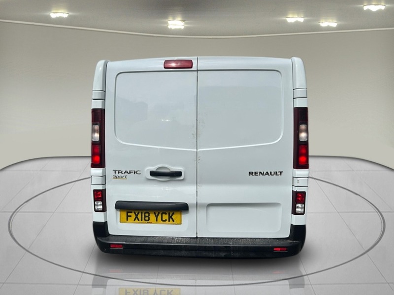 Renault Trafic 1.6 dCi 29 Sport Nav Crew Van Double Cab 6dr Diesel Manual LWB Euro 6 (120 ps) - U75123