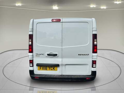 Renault Trafic 1.6 dCi 29 Sport Nav Crew Van Double Cab 6dr Diesel Manual LWB Euro 6 (120 ps) - U75123