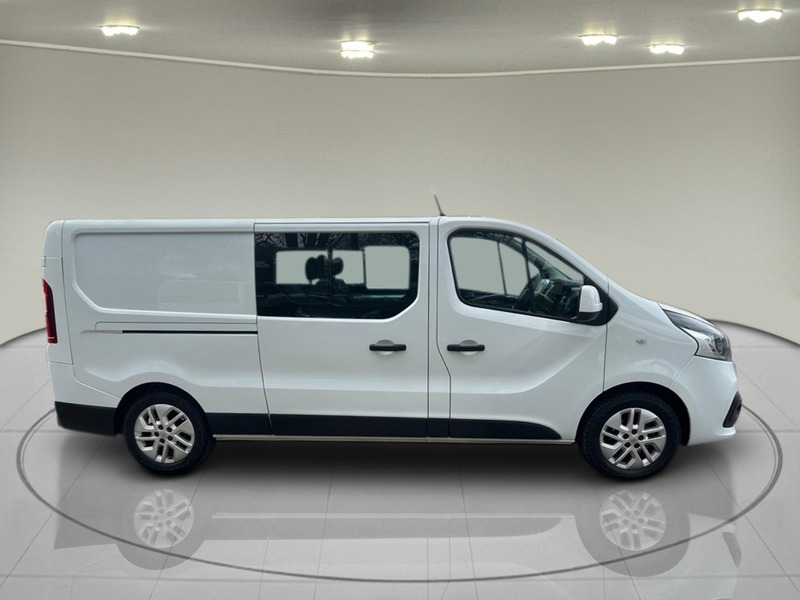 Renault Trafic 1.6 dCi 29 Sport Nav Crew Van Double Cab 6dr Diesel Manual LWB Euro 6 (120 ps) - U75123