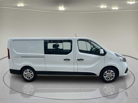 Renault Trafic 1.6 dCi 29 Sport Nav Crew Van Double Cab 6dr Diesel Manual LWB Euro 6 (120 ps) - U75123