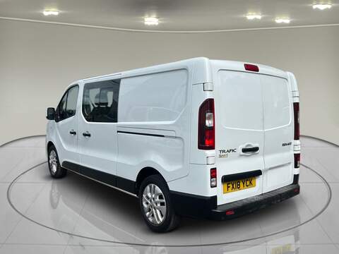 Renault Trafic 1.6 dCi 29 Sport Nav Crew Van Double Cab 6dr Diesel Manual LWB Euro 6 (120 ps) - U75123