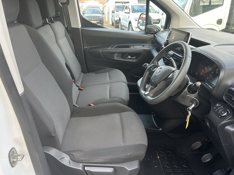 Vauxhall Combo 1.5 Turbo D 2300 Edition Panel Van 4dr Diesel Manual L1 H1 Euro 6 (s/s) (75 ps) - U75124