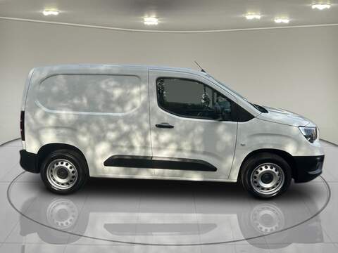 Vauxhall Combo 1.5 Turbo D 2300 Edition Panel Van 4dr Diesel Manual L1 H1 Euro 6 (s/s) (75 ps) - U75124
