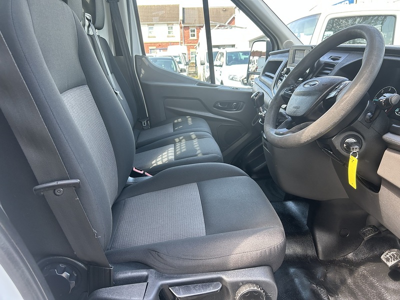 Ford Transit 2.0 350 EcoBlue Leader Chassis Cab 2dr Diesel Manual RWD L4 Euro 6 (s/s) (130 ps) - U75130