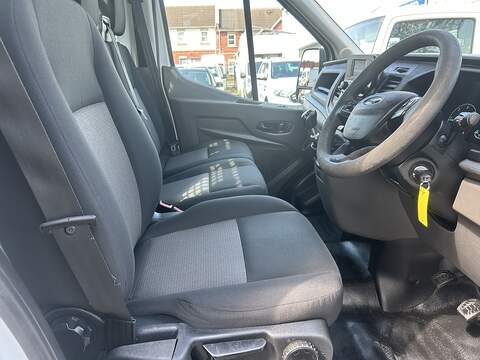 Ford Transit 2.0 350 EcoBlue Leader Chassis Cab 2dr Diesel Manual RWD L4 Euro 6 (s/s) (130 ps) - U75130