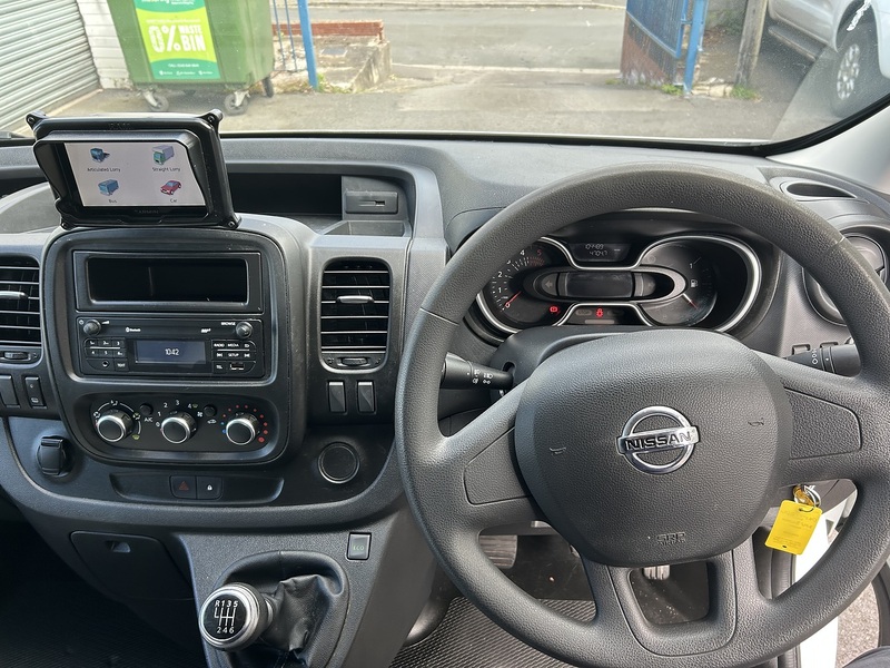 Nissan NV300 2.0 dCi 30 Acenta L2 H1 Euro 6 4dr - U75136