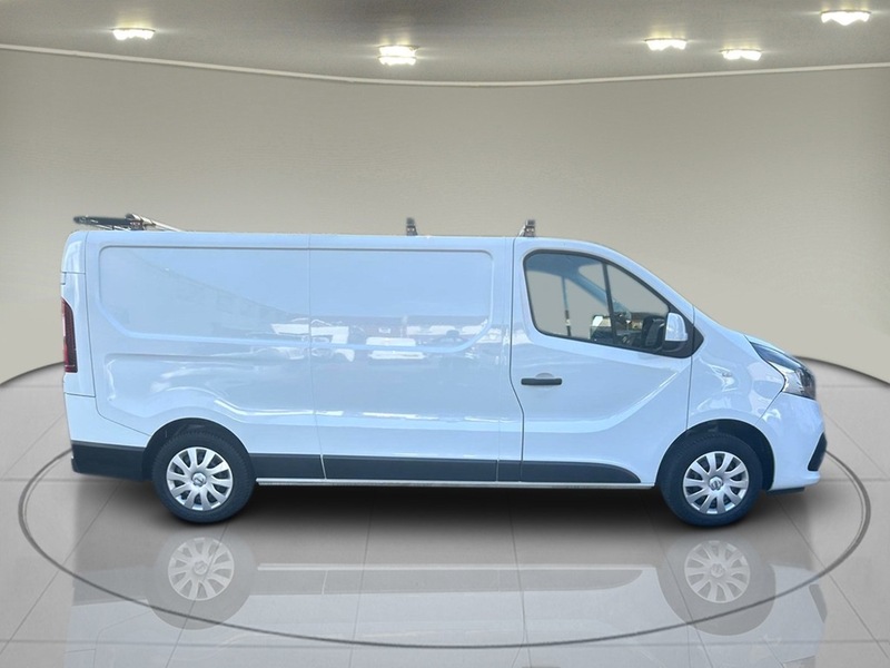 Nissan NV300 2.0 dCi 30 Acenta L2 H1 Euro 6 4dr - U75136