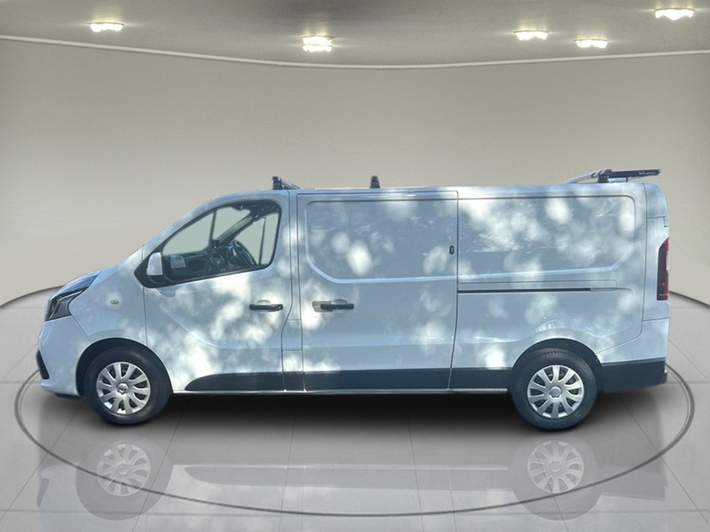 Nissan NV300 2.0 dCi 30 Acenta L2 H1 Euro 6 4dr - U75136