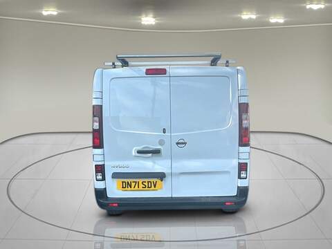 Nissan NV300 2.0 dCi 30 Acenta L2 H1 Euro 6 4dr - U75136
