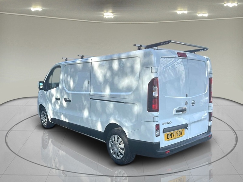 Nissan NV300 2.0 dCi 30 Acenta L2 H1 Euro 6 4dr - U75136
