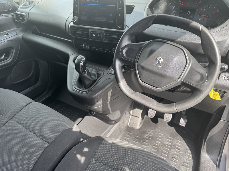 Peugeot Partner 1.5 BlueHDi 950 Professional Premium Long Panel Van 6dr Diesel Manual LWB Euro 6 (100 bhp) - U75138
