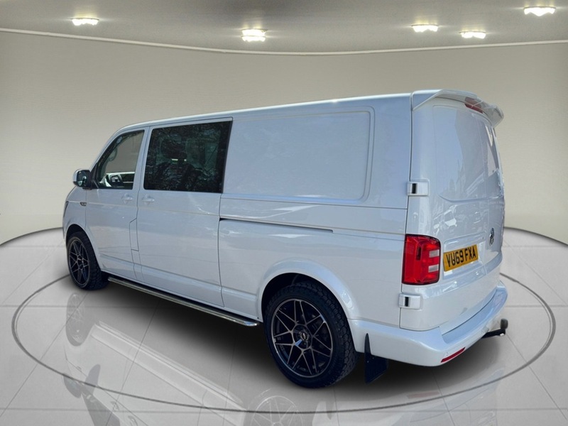 Volkswagen Transporter 2.0 BiTDI T32 Highline Kombi Double Cab 5dr Diesel DSG 4Motion LWB Euro 6 (s/s) (199 ps) - U75139
