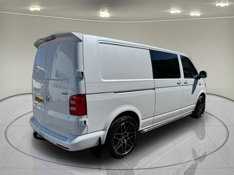Volkswagen Transporter 2.0 BiTDI T32 Highline Kombi Double Cab 5dr Diesel DSG 4Motion LWB Euro 6 (s/s) (199 ps) - U75139