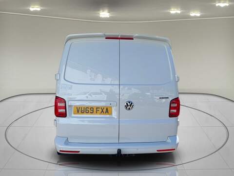 Volkswagen Transporter 2.0 BiTDI T32 Highline Kombi Double Cab 5dr Diesel DSG 4Motion LWB Euro 6 (s/s) (199 ps) - U75139