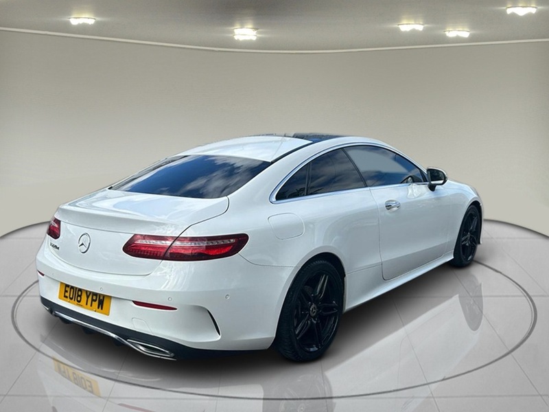 Mercedes-Benz E Class 2.0 E220d AMG Line (Premium) Coupe 2dr Diesel G-Tronic+ Euro 6 (s/s) (194 ps) - U75142