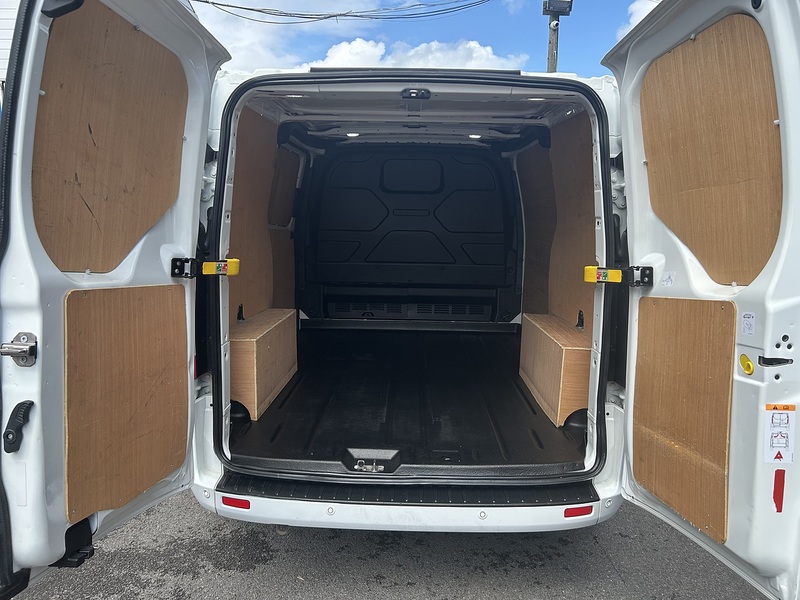 Ford Transit Custom 2.0 280 EcoBlue Limited Panel Van 5dr Diesel Manual L1 H1 Euro 6 (s/s) (130 ps) - U75159