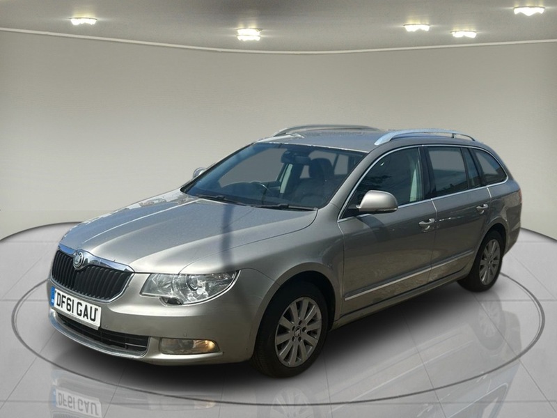 Skoda Superb 2.0 TDI Elegance Estate 5dr Diesel Manual 4WD Euro 5 (170 ps) - U75162
