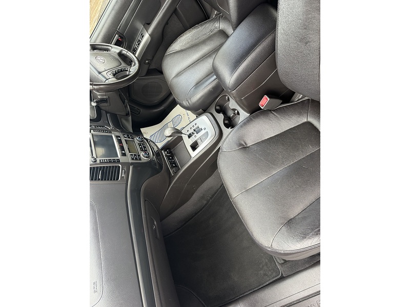 Hyundai Santa Fe 2.2 CRDi Premium SUV 5dr Diesel Auto 4WD Euro 5 (7 seat) (194 bhp) - U75178