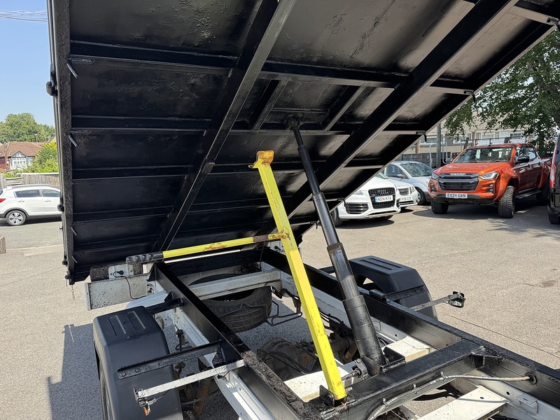 Mercedes-Benz Sprinter 2.1 314 CDI Chassis Cab 2dr Diesel Manual RWD L3 Euro 6 (s/s) (143 ps) - U75184