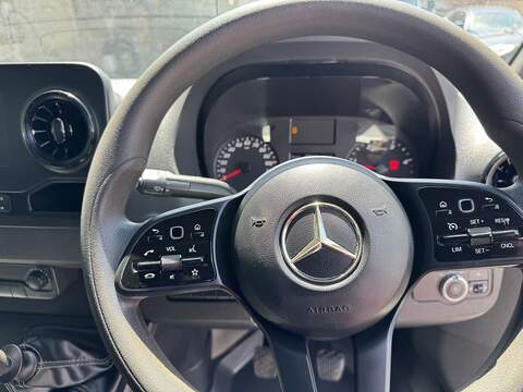 Mercedes-Benz Sprinter 2.1 314 CDI Chassis Cab 2dr Diesel Manual RWD L3 Euro 6 (s/s) (143 ps) - U75184