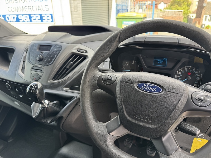 Ford Transit Custom 2.0 TDCi 270 Panel Van 5dr Diesel Manual L1 H1 (157 g/km, 104 bhp) - U75188