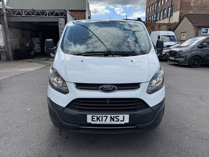Ford Transit Custom 2.0 TDCi 270 Panel Van 5dr Diesel Manual L1 H1 (157 g/km, 104 bhp) - U75188