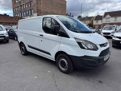 Ford Transit Custom Master  Panel Van 2.3 Manual Diesel
