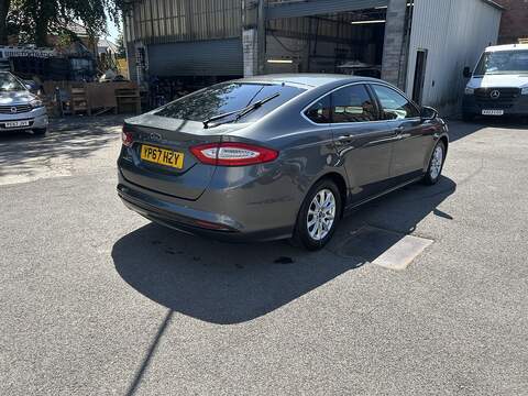 Ford Mondeo 2.0 TDCi Titanium Hatchback 5dr Diesel Manual Euro 6 (s/s) (150 ps) - U75200