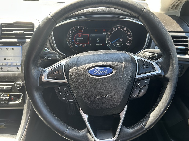 Ford Mondeo 2.0 TDCi Titanium Hatchback 5dr Diesel Manual Euro 6 (s/s) (150 ps) - U75200