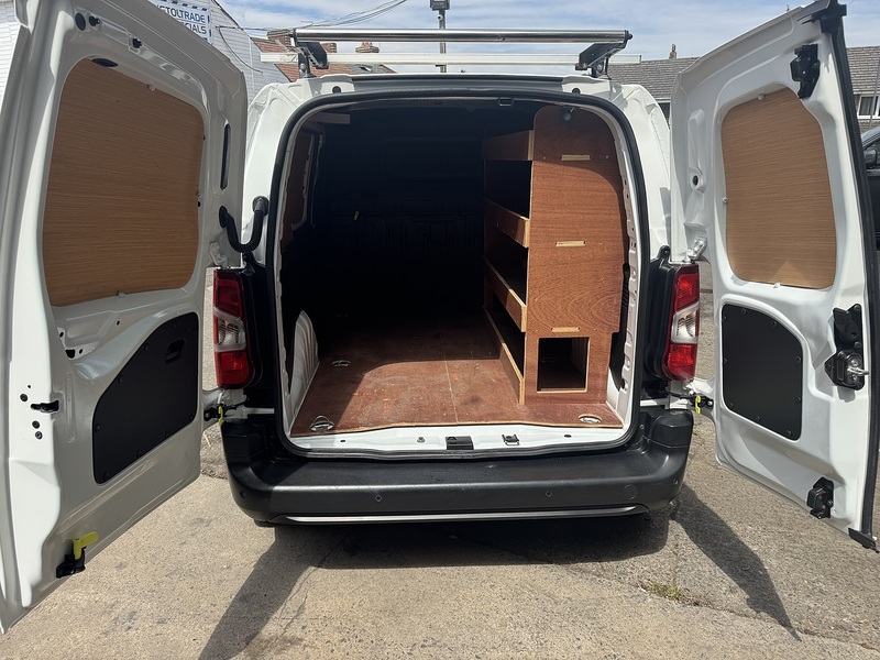 Peugeot Partner 1.5 BlueHDi 1000 Professional Standard Panel Van 5dr Diesel Manual SWB Euro 6 (100 bhp) - U75203