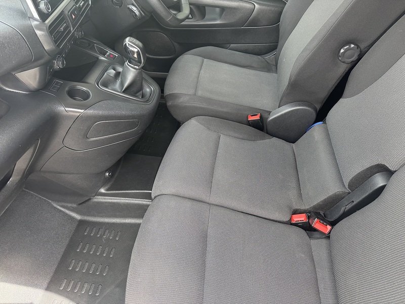 Peugeot Partner 1.5 BlueHDi 1000 Professional Standard Panel Van 5dr Diesel Manual SWB Euro 6 (100 bhp) - U75203