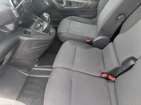 Peugeot Partner 1.5 BlueHDi 1000 Professional Standard Panel Van 5dr Diesel Manual SWB Euro 6 (100 bhp) - U75203