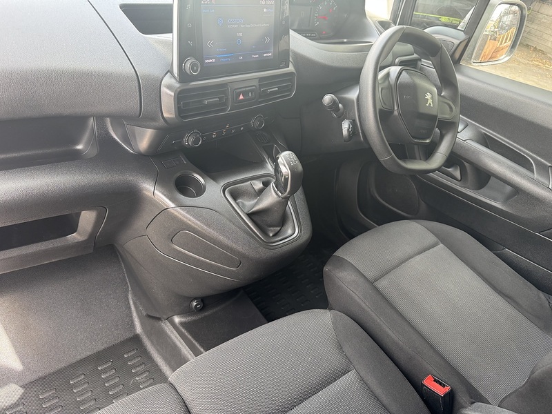 Peugeot Partner 1.5 BlueHDi 1000 Professional Standard Panel Van 5dr Diesel Manual SWB Euro 6 (100 bhp) - U75203