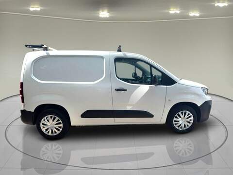Peugeot Partner 1.5 BlueHDi 1000 Professional Standard Panel Van 5dr Diesel Manual SWB Euro 6 (100 bhp) - U75203