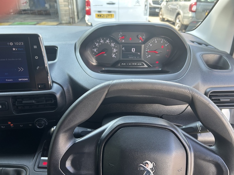 Peugeot Partner 1.5 BlueHDi 1000 Professional Standard Panel Van 5dr Diesel Manual SWB Euro 6 (100 bhp) - U75205