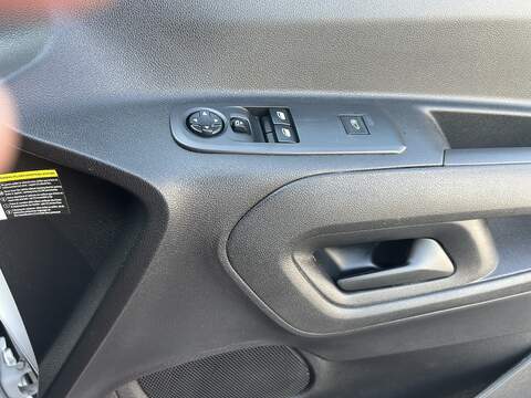 Peugeot Partner 1.5 BlueHDi 1000 Professional Standard Panel Van 5dr Diesel Manual SWB Euro 6 (100 bhp) - U75205