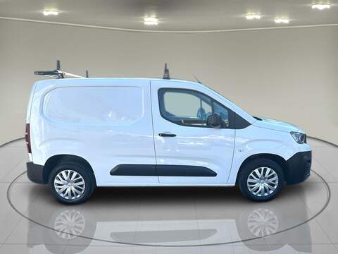 Peugeot Partner 1.5 BlueHDi 1000 Professional Standard Panel Van 5dr Diesel Manual SWB Euro 6 (100 bhp) - U75205