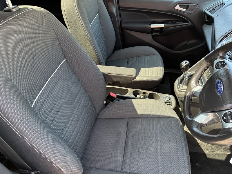Ford Grand Tourneo Connect 1.5 TDCi Titanium MPV 5dr Diesel Manual Euro 6 (s/s) (120 ps) - U75209