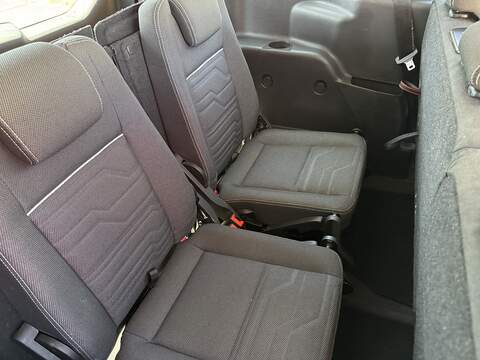 Ford Grand Tourneo Connect 1.5 TDCi Titanium MPV 5dr Diesel Manual Euro 6 (s/s) (120 ps) - U75209