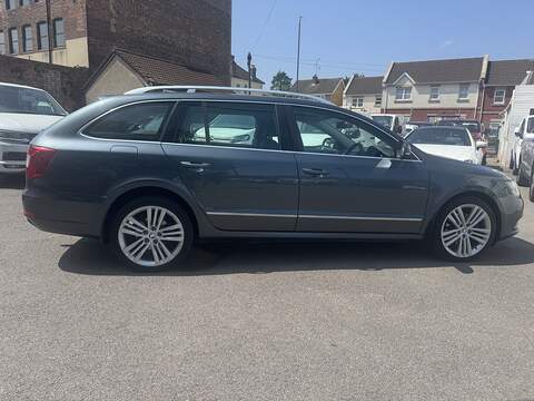 Skoda Superb 2.0 TDI Elegance Estate 5dr Diesel DSG Euro 5 (s/s) (170 ps) - U75214