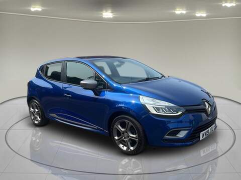 Renault Clio 3.0 SD V6 SE SUV 5dr Diesel Auto 4WD Euro 6 (s/s) (306 ps)