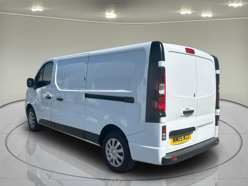 Vauxhall Vivaro 1.6 CDTi 2900 BiTurbo ecoTEC Sportive Panel Van 5dr Diesel Manual L2 H1 Euro 6 (s/s) (125 ps) - U75221